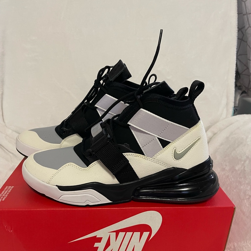 Nike Airforce utility 270